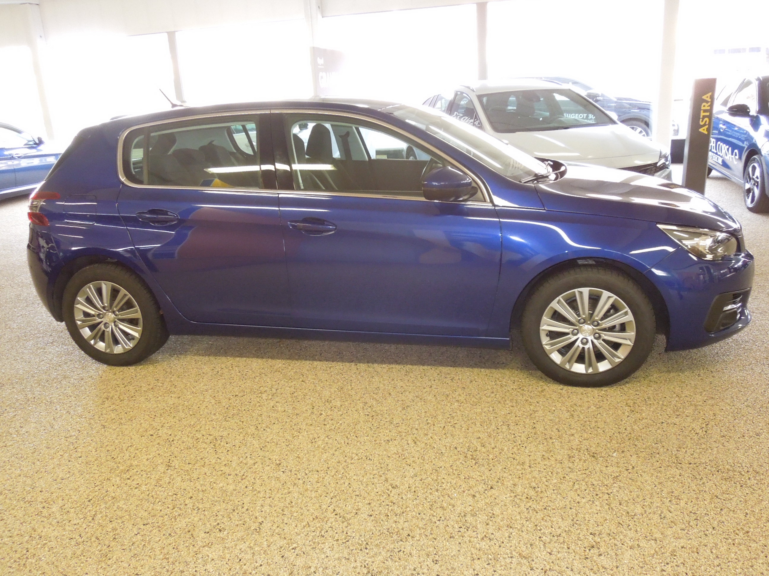 Peugeot 308 2019, bild 4/40