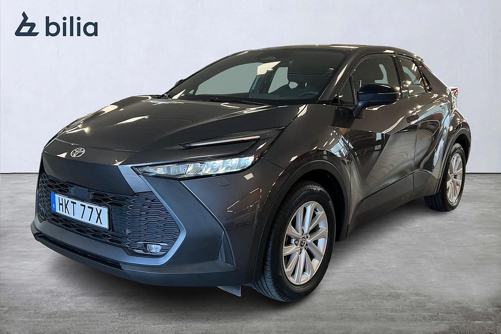 Toyota C-HR 2,0 Laddhybrid Active Värmare Moms