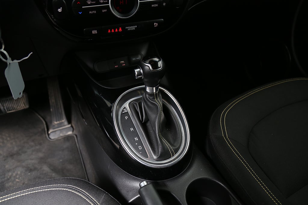 Kia Soul 1,6 CRDi 136hk GLS Aut Kamera Motorv Dragkrok 2016