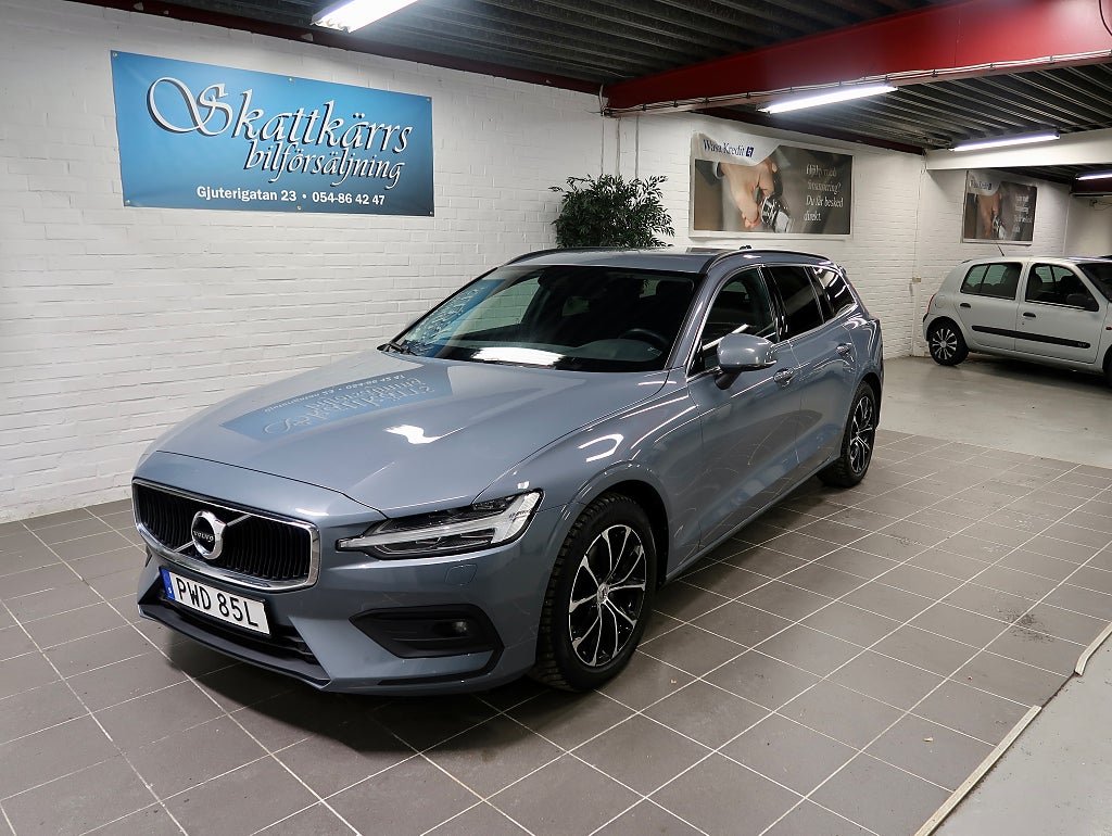 Volvo V60 B4 Geartronic Momentum Edition Drag Navi