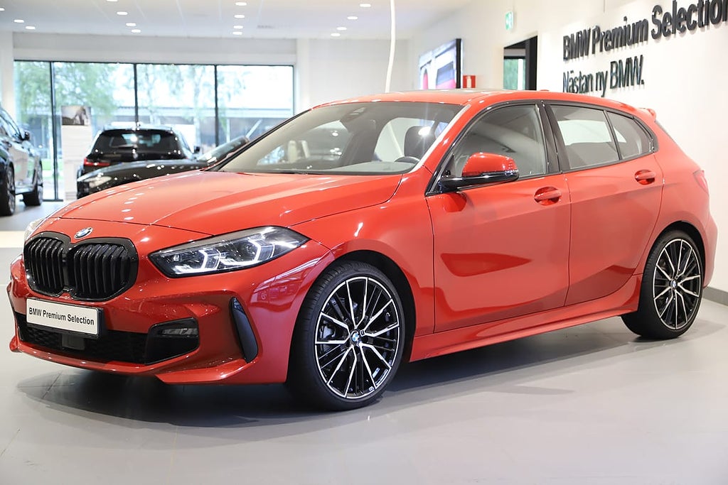 BMW 118I M Sport / Pano / Drag / HK