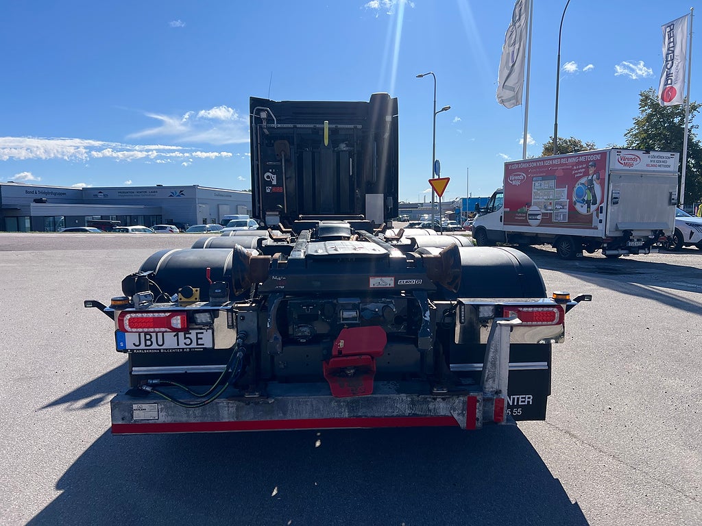 Mercedes-Benz Arocs 3251 Tridem Lastväxlare, Fullt Plogutrustad