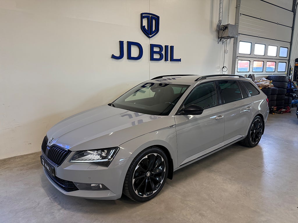 Skoda Superb Kombi 2.0 TDI 4x4 SCR Sportline Drag Värmare Navi190hk