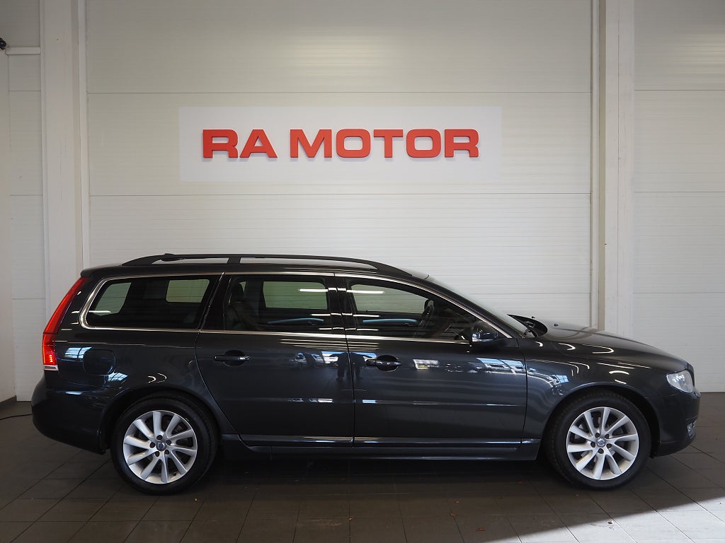Volvo V70 D4 Classic Momentum D-Värm PDC Adaptiv Farthållare 2016