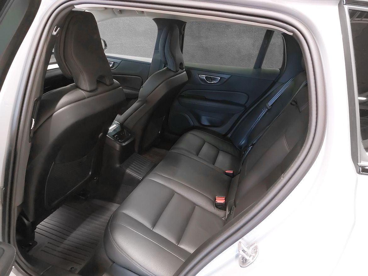 Volvo V60 T6 Plus Dark Nordic Edition 2025, bild 6/10