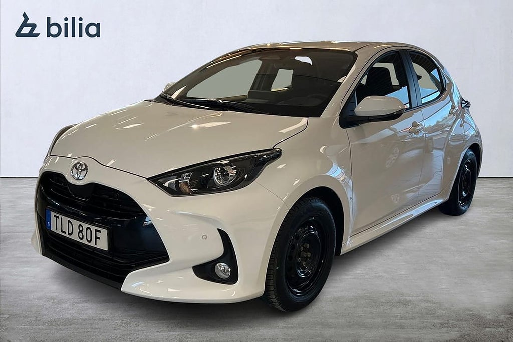 Toyota Yaris Hybrid 115 1,5 Active Komfortpaket P-sensorer V-hjul