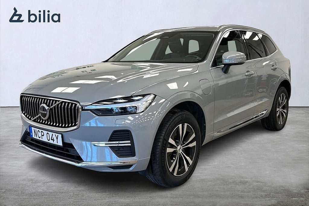 Volvo XC60 Recharge T6 II Core Edition Motorstolspkt Pano