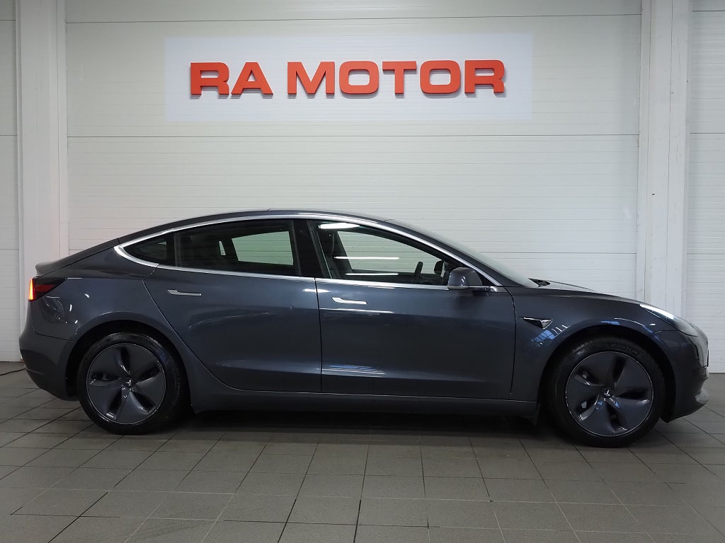 Tesla Model 3 Standard Range Plus Panorama Läder Navigation Kamera 2020