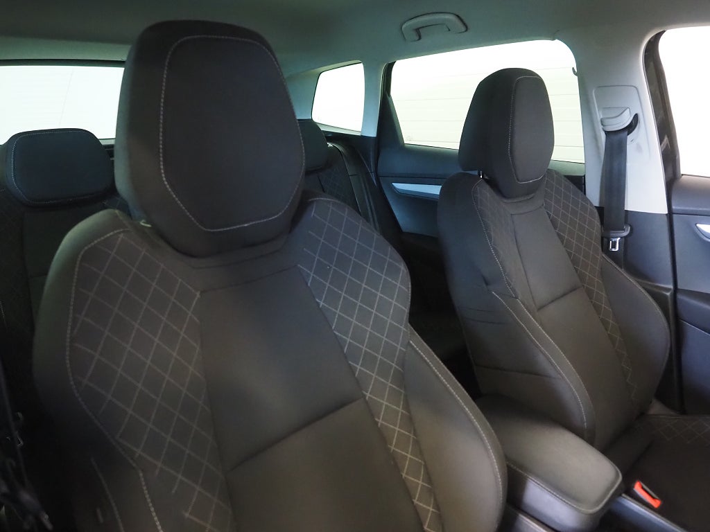 Skoda Karoq 1.0 TSI Ambition Euro 6 | P-Sensorer | Carplay | 2019