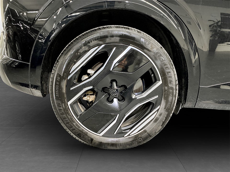Bild på Peugeot E-3008 GT Ultimate 214hk Aut - B-KAMERA, EL-BAKLUCKA