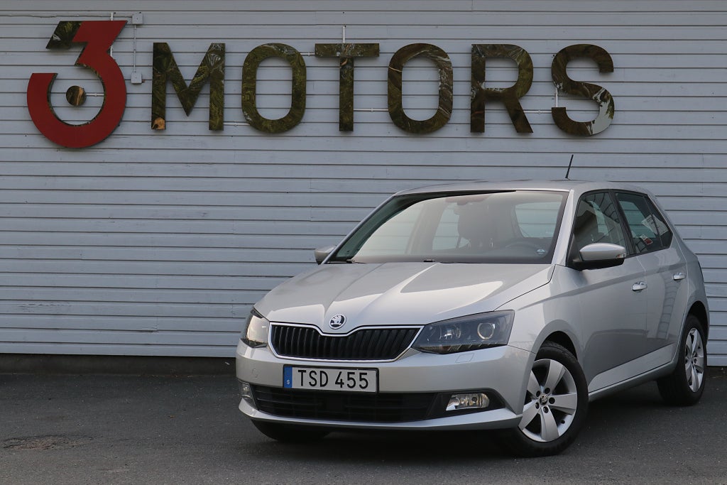 Skoda Fabia 1.0 TSI Style Carplay sensorer 95hk