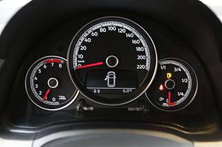 Halvkombi Volkswagen UP! 16 av 21