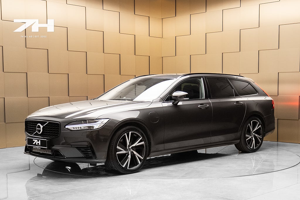 Volvo V90 Recharge T6 AWD Ultimate Dark / 360° / Bowers /HuD 