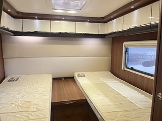 Husbil-halvintegrerad LMC T681 19 av 26