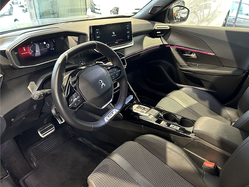 Bild på Peugeot 2008 GT 1.2 PT 130hk Aut - BACKKAMERA