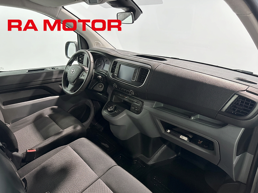 Toyota ProAce 2.0 D-4D 145hk Automat Comfort | D-värm | Kamera | 2022
