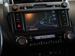 SUV Toyota Land Cruiser 15 av 24