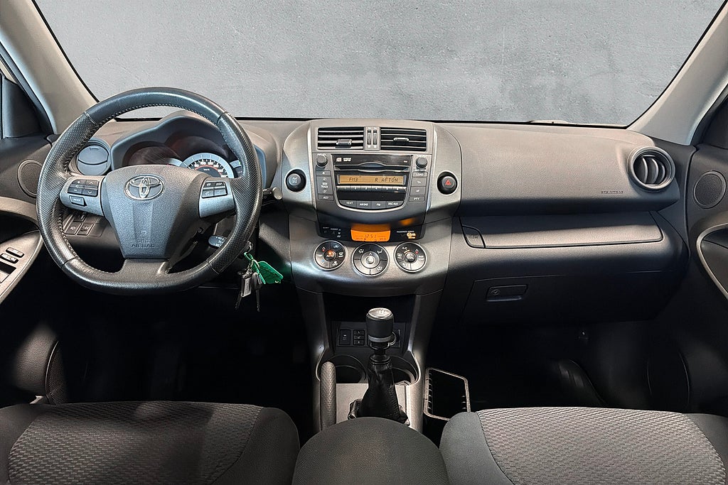 Toyota RAV4 2.0 VVT-i 4x4 2-Ägare Dragkrok Fullservad Välvårdad
