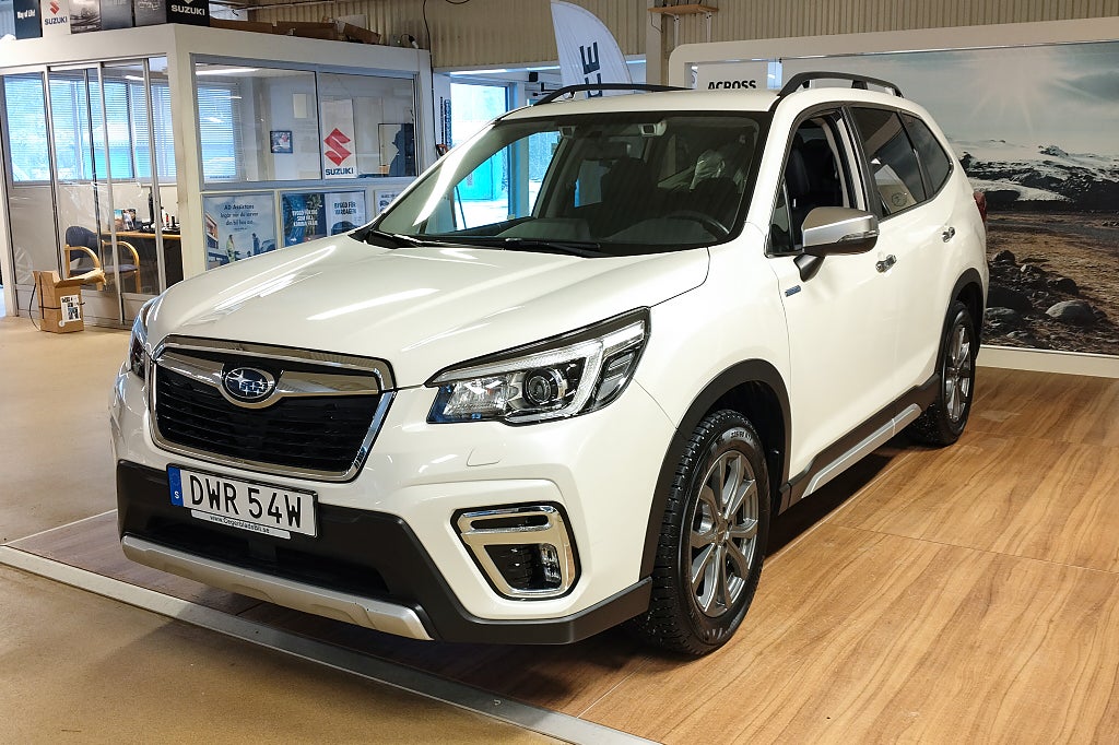 Subaru Forester e-Boxer Lineartronic Active