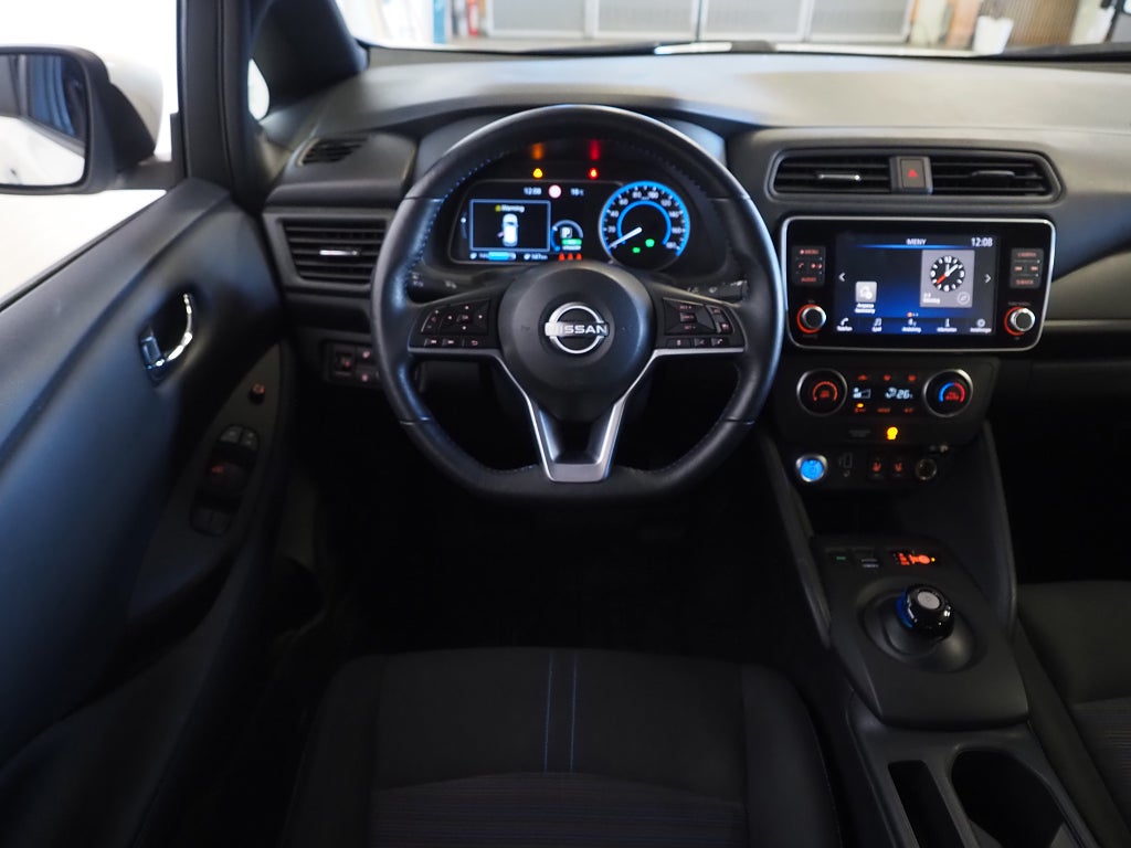 Nissan Leaf 40 kWh 150hk Acenta |Backkamera| Rattvärme |