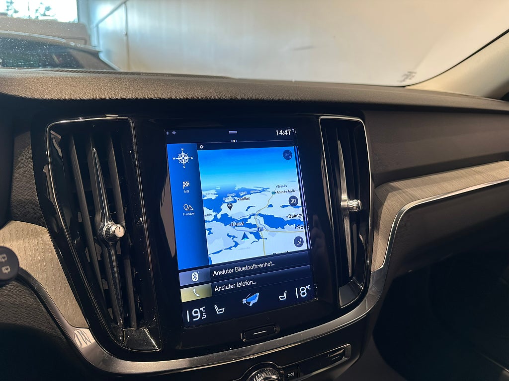 Volvo V60 Cross Country 2021 - miniatyr 13