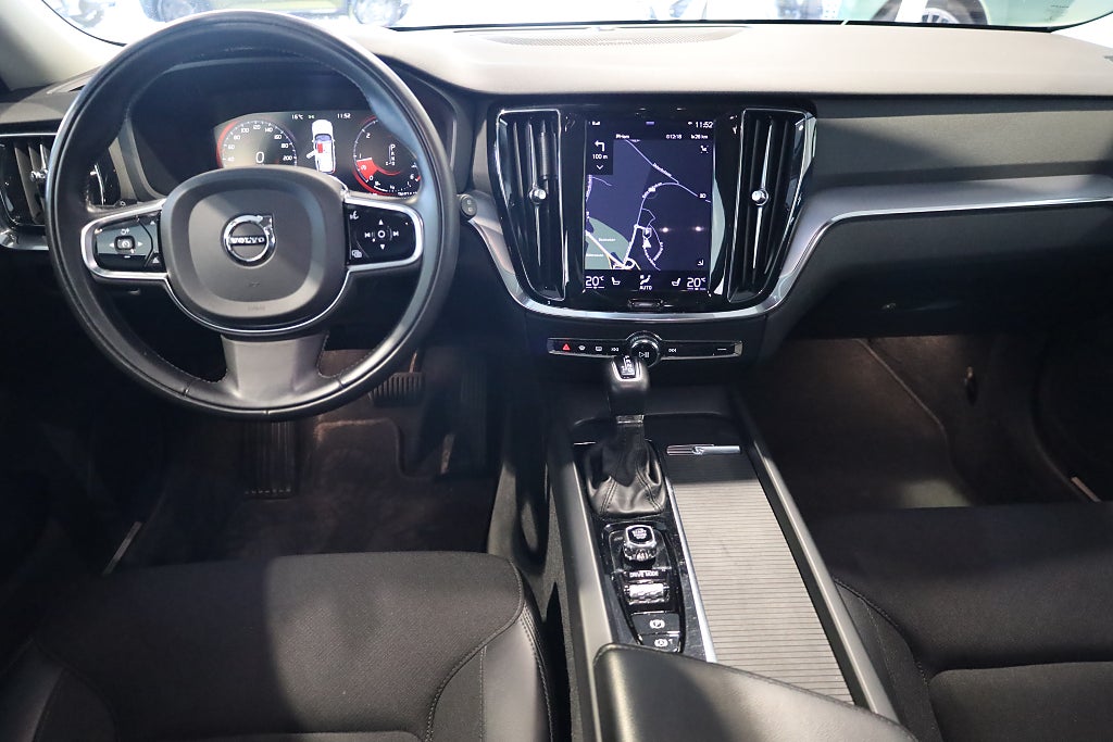 Volvo V60 D4 AWD Aut Momentum H/K Navi Kamera Leasbar 2021