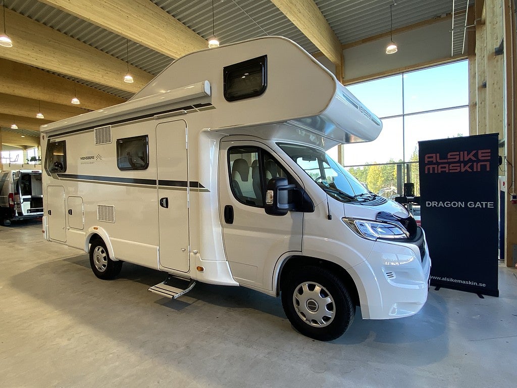 Weinsberg Carahome 650 DG / Familjehusbil / B-körkort / 5 bältad