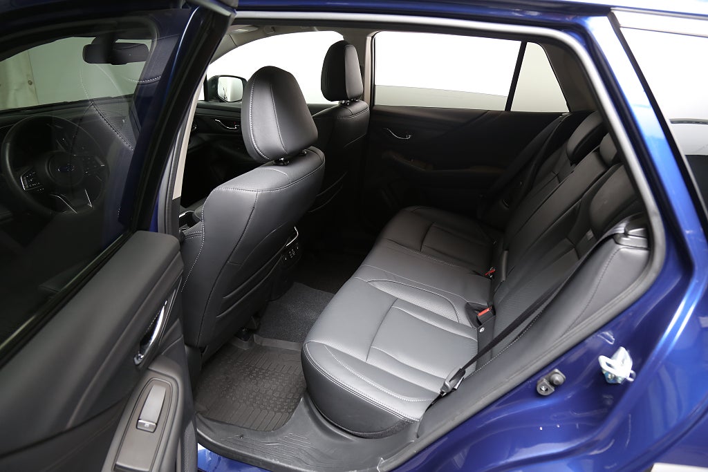 Subaru Outback 2.5 4WD XFuel Limited| Låg skatt 965kr/år |serviceavtal 2024