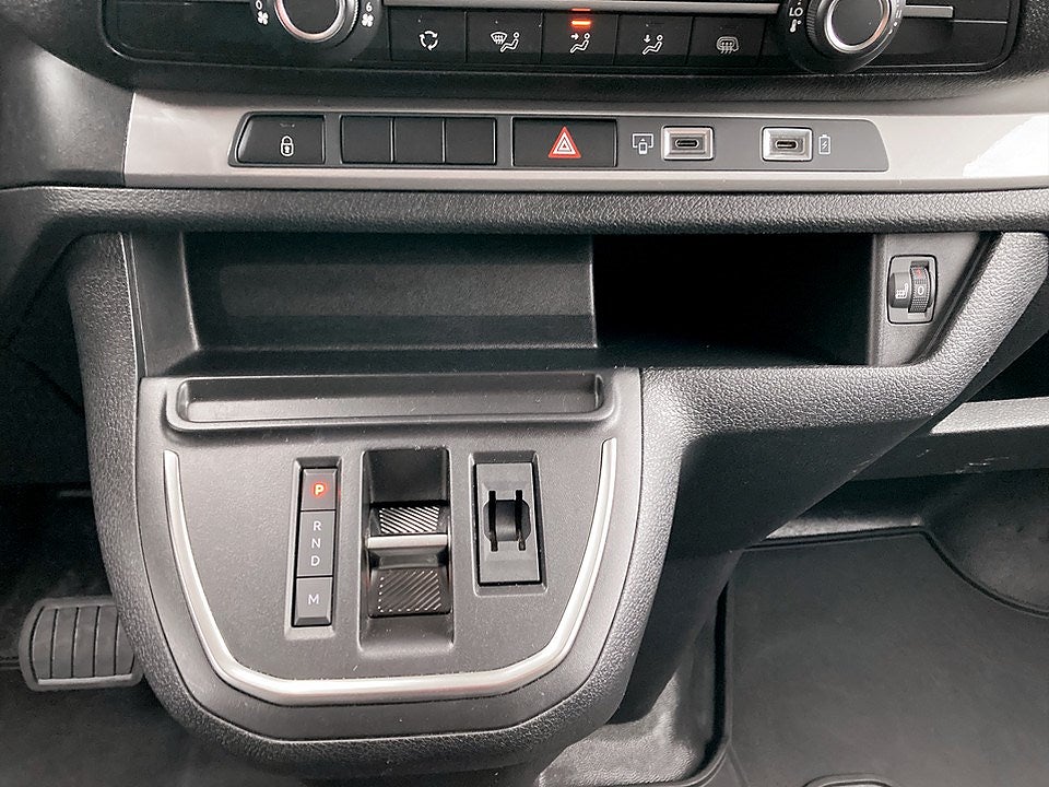 Bild på Peugeot Expert 2.0 BHDi Aut 144hk Aut L3 - DRAG, VÄRMARE