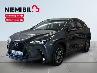 Lexus NX 450h+ Business Plus AWD Kamera Rattvärme Navi Elstolar – bild 1