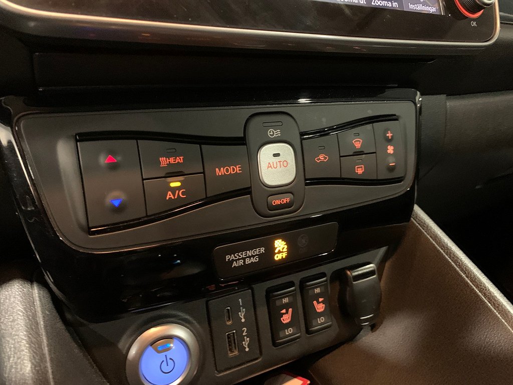 Nissan Leaf N-Connecta | 40kwh | Värmepump | 360 kamera | 2022