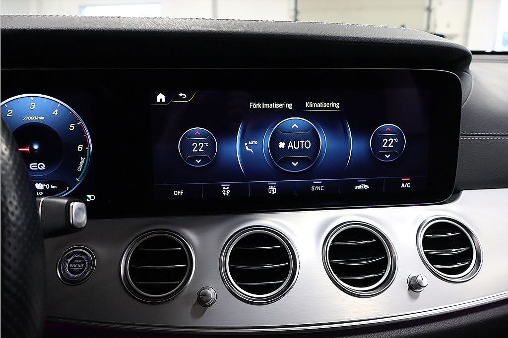 Bild på Mercedes-Benz E 300de AMG Line T 4MATIC 306hk - DRAG, WIDESCREEN