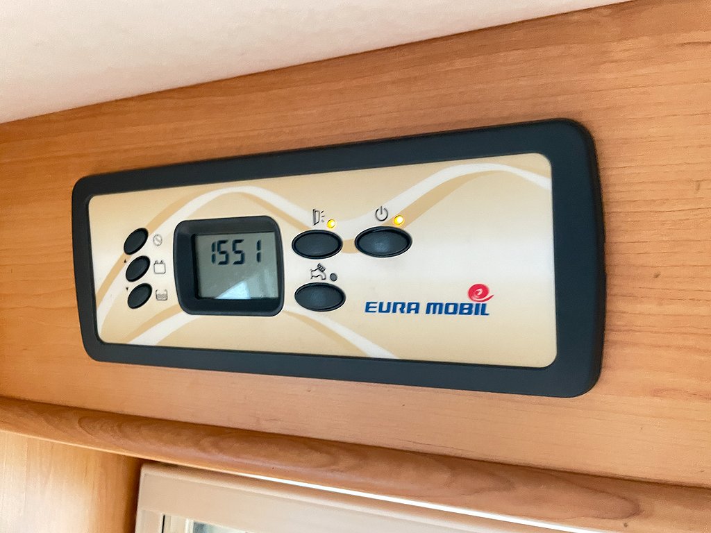 Eura Mobil TI 560 LB /B-körkort/Dragkrok/Taksäng/Ugn - Eura Mobil