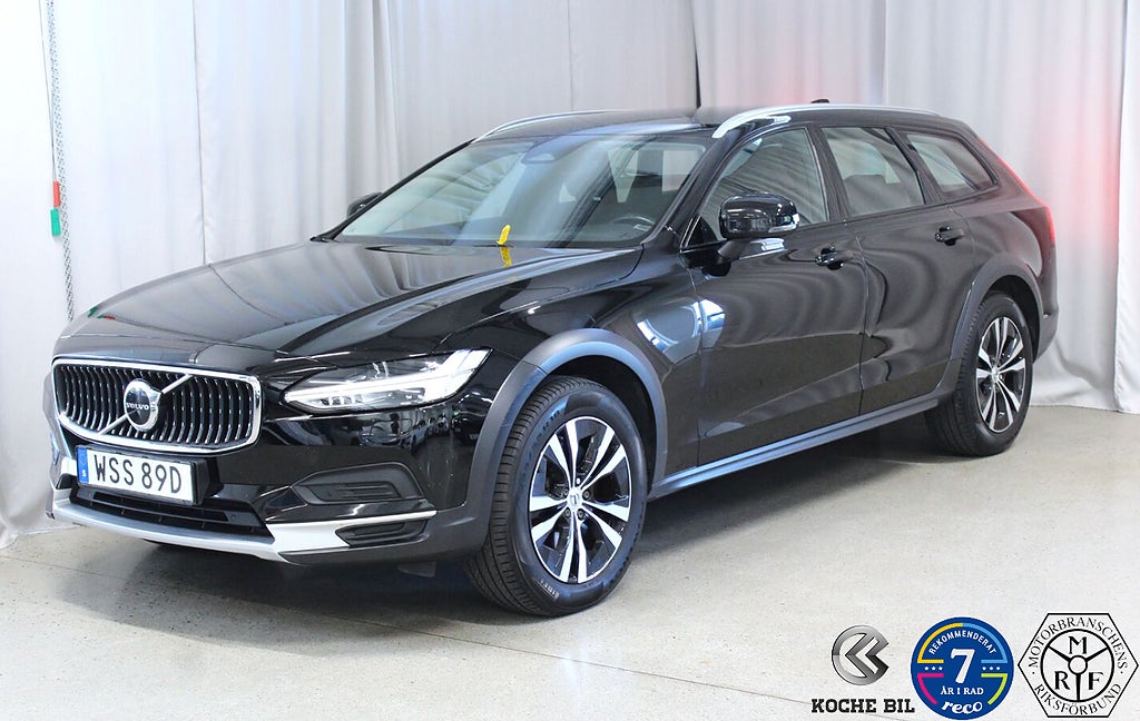 Volvo V90 Cross Country B4 AWD 197HK Advanced Edition, Drag, Värmare,