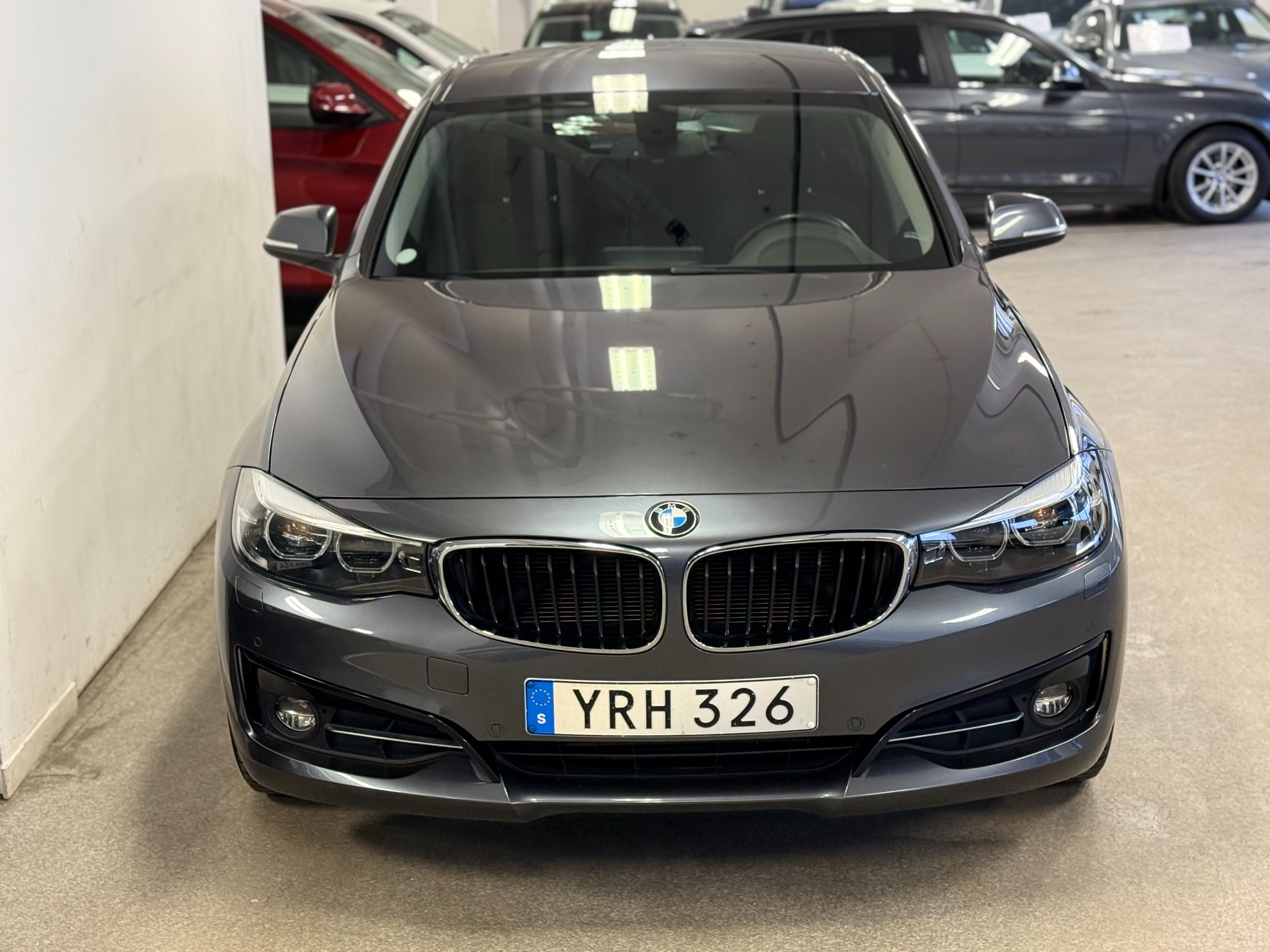 BMW 320 2018, bild 4/46