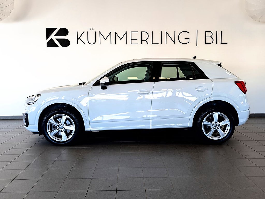 Audi Q2 30 TFSI S Tronic Carplay Parkeringssensorer