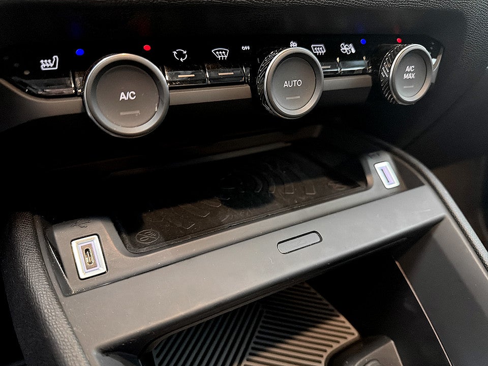 Bild på Citroën C4-X Shine 1.2 PT 130hk Aut B-KAMERA CARPLAY