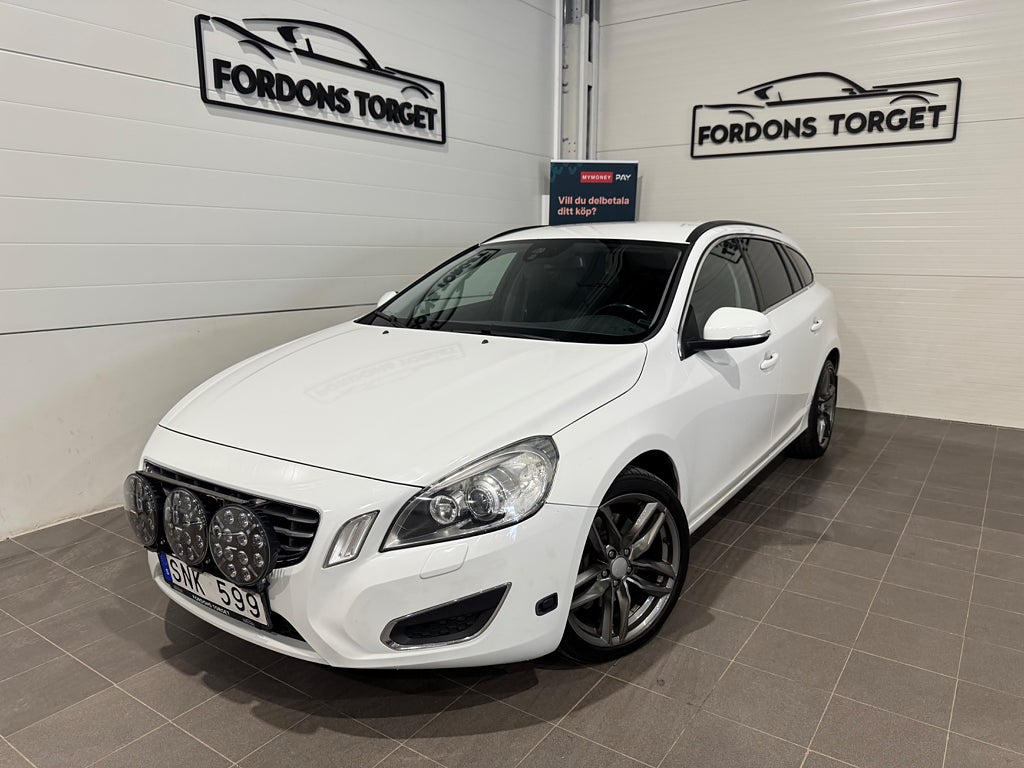 Volvo V60 D4 AWD Geartronic D-Värmare|P-Sensorer|Drag|NyBesiktad