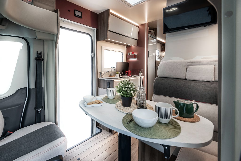 Roller Team Kronos FIT 281 , Automat, 6.70 m, diesel. thumbnail