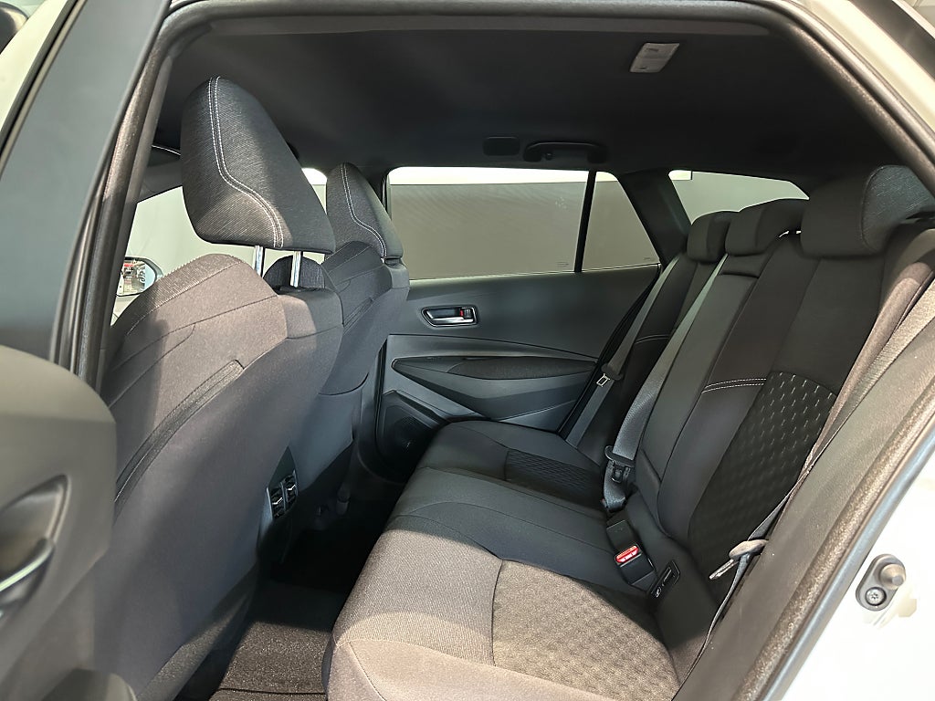 Suzuki Swace 1.8 Hybrid e-CVT Select 140 hk 3 års fri service - bild 4