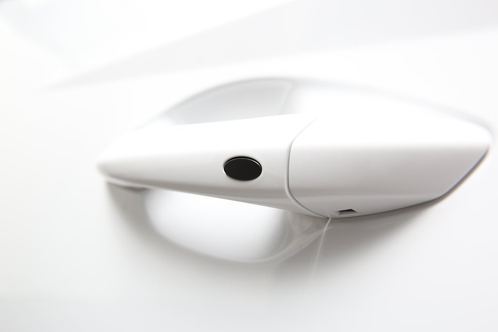 Hyundai Tucson Essential MHEV Automat Navi Kamera Keyless PDC