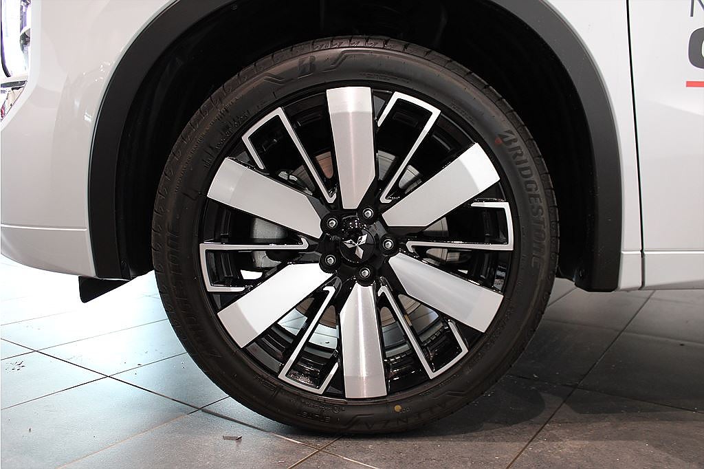 Bild på Mitsubishi Outlander Instyle PHEV Aut 4WD - DEMO