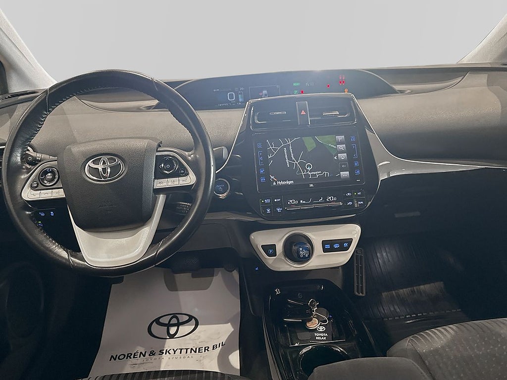 Toyota Prius PLUG-IN Executive /Vhjul/LED-ramp