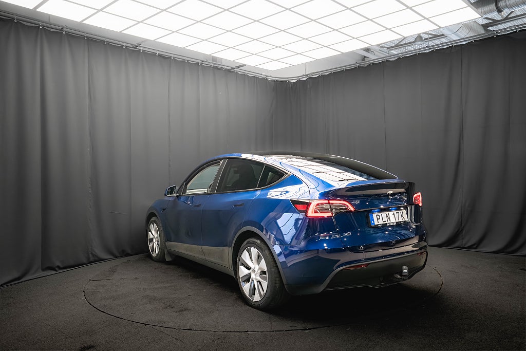 Tesla Model Y Long Range AWD DRAG PANO 93% SoH 1-ÄGARE KAMERA MOMS