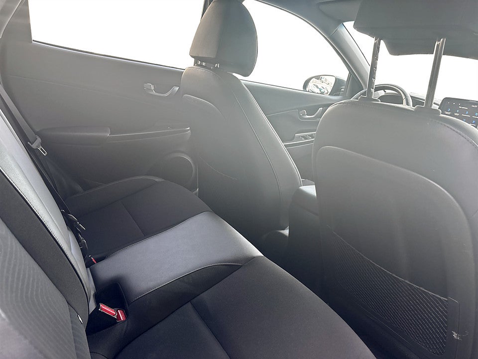 Bild på Hyundai Kona EV Essential 64 kWh 204hk Aut B-KAMERA CARPLAY