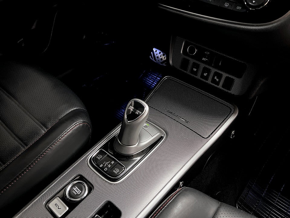 Bild på Mitsubishi Outlander S-Edition PHEV 203hk Aut 4WD B-KAMERA RATTVÄRME