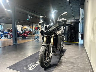 BMW S1000XR /LeoVincé/ConnectedNavigator/1025 mil