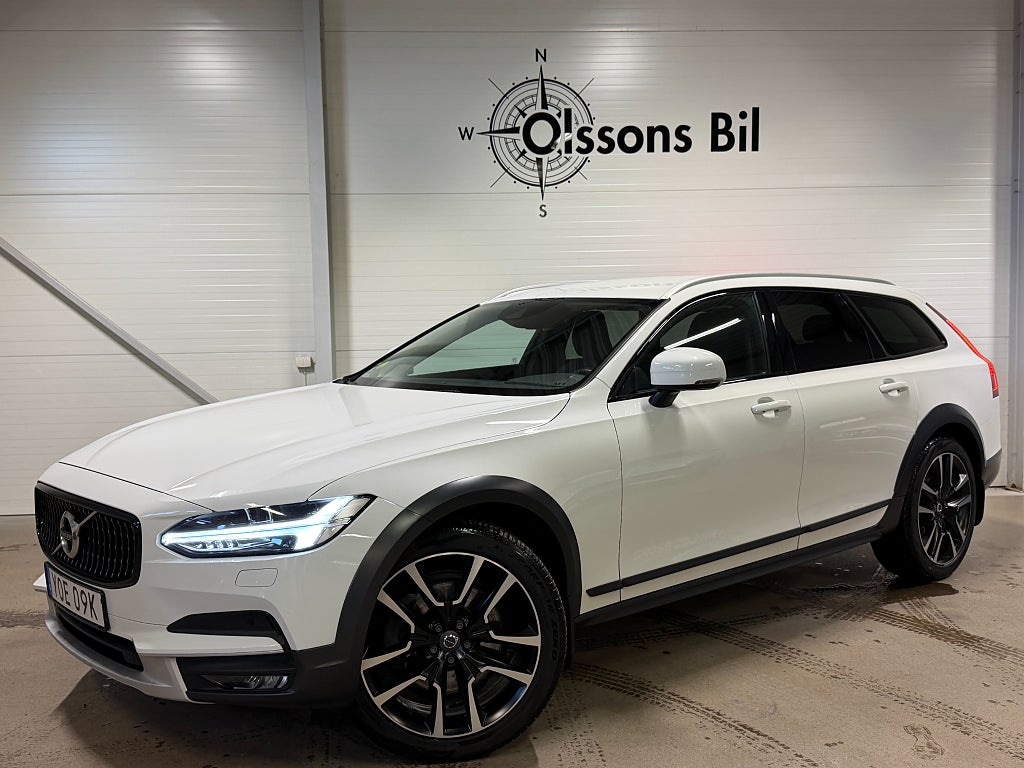 Volvo V90 Cross Country D4 AWD Momentum Aut Drag GPS H/K BLIS B-kam VoC