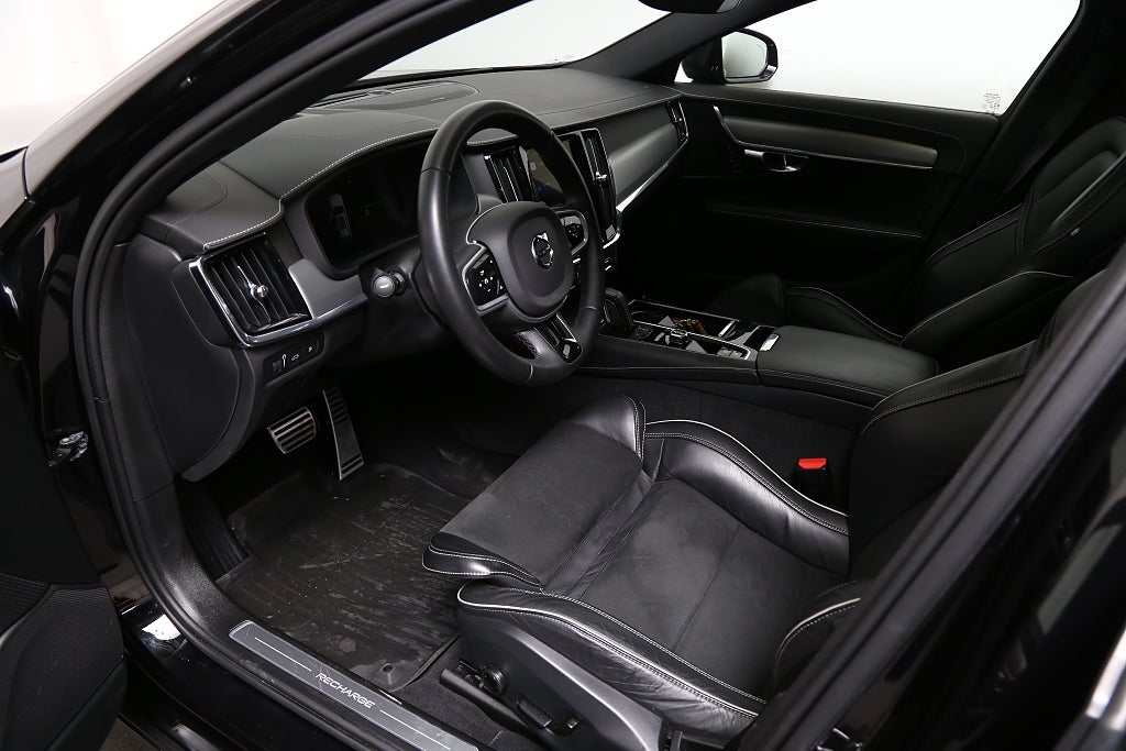 Volvo V90 Recharge T8 II R-Design AWD Pano 360° HuD Loungepkt 2022