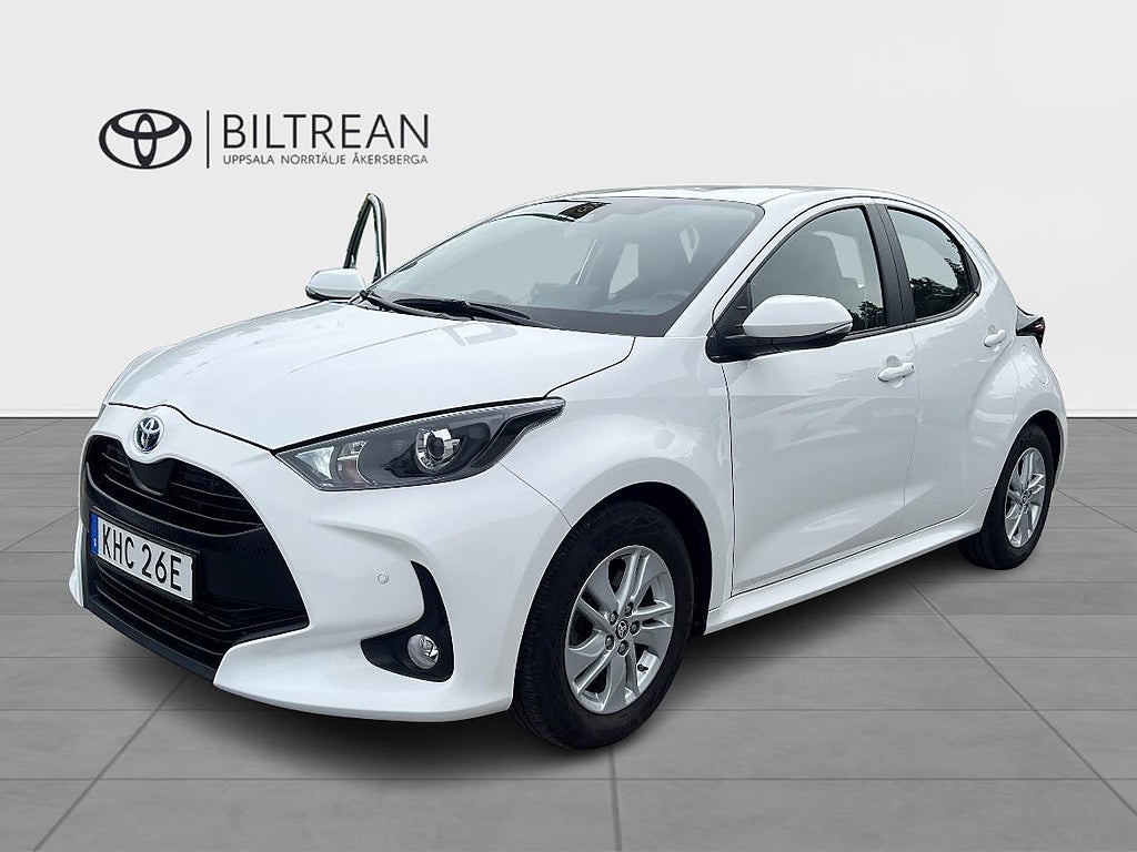 Toyota Yaris 1.5 Hybrid Active komfortpaket P-sensorer Vinterhjul